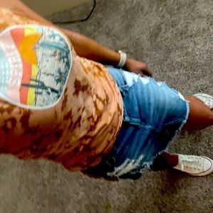 Hollister jean skirt. Size 5 jr. with top size medium.no damage like new.🏖❤️‍🔥